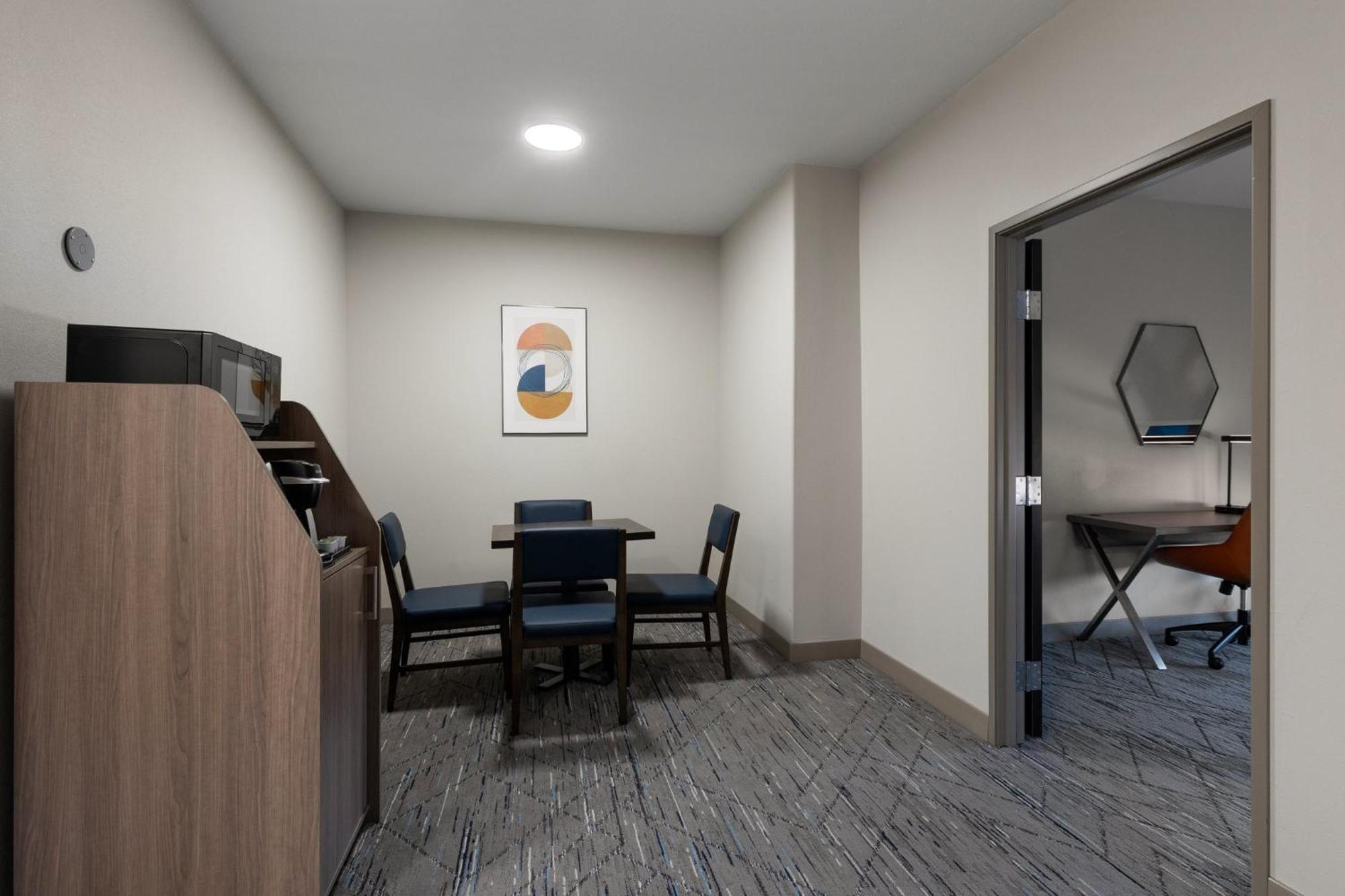 Holiday Inn Express & Suites Oklahoma City Nw - Quail Springs By Ihg Luaran gambar